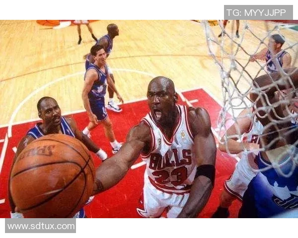 1997年NBA总决赛爵士与公牛的巅峰对决与传奇时刻回顾 1997年NBA总决赛爵士与公牛的巅峰对决与传奇时刻回顾